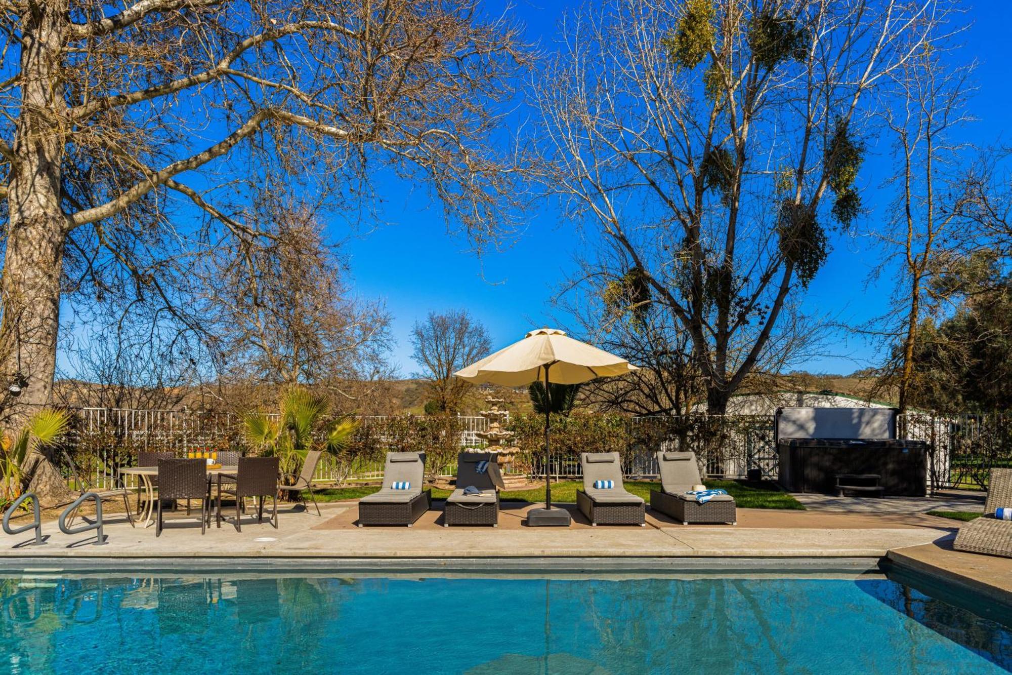 Victorian Manor In Paso Robles Wine Country Pool Hot Tub Firepit Tennis Court Sleeps 28 Eksteriør bilde